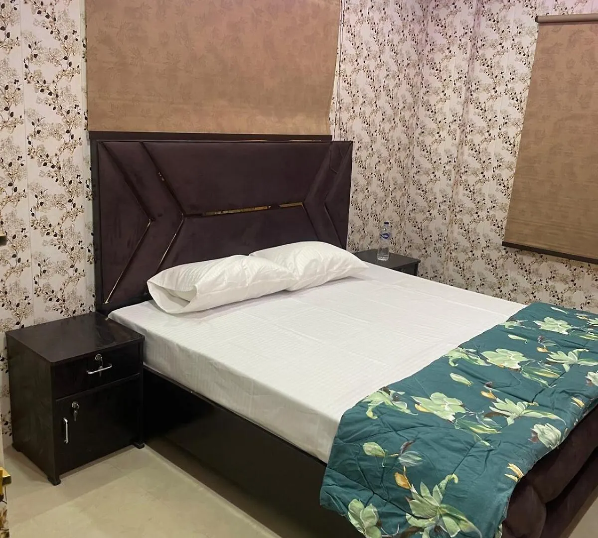 Apartamento Flat With Four Bedroom Varanasi Índia